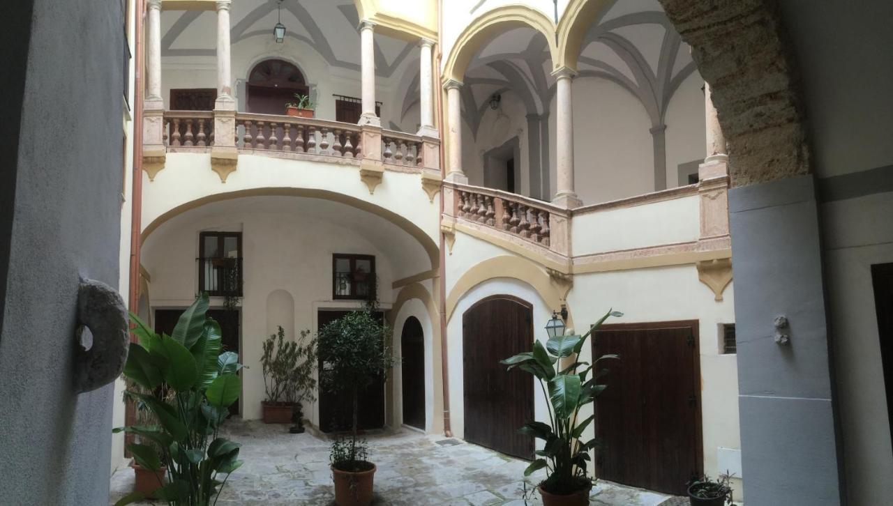 La Residenza Dell' Alloro Palermo Exterior foto