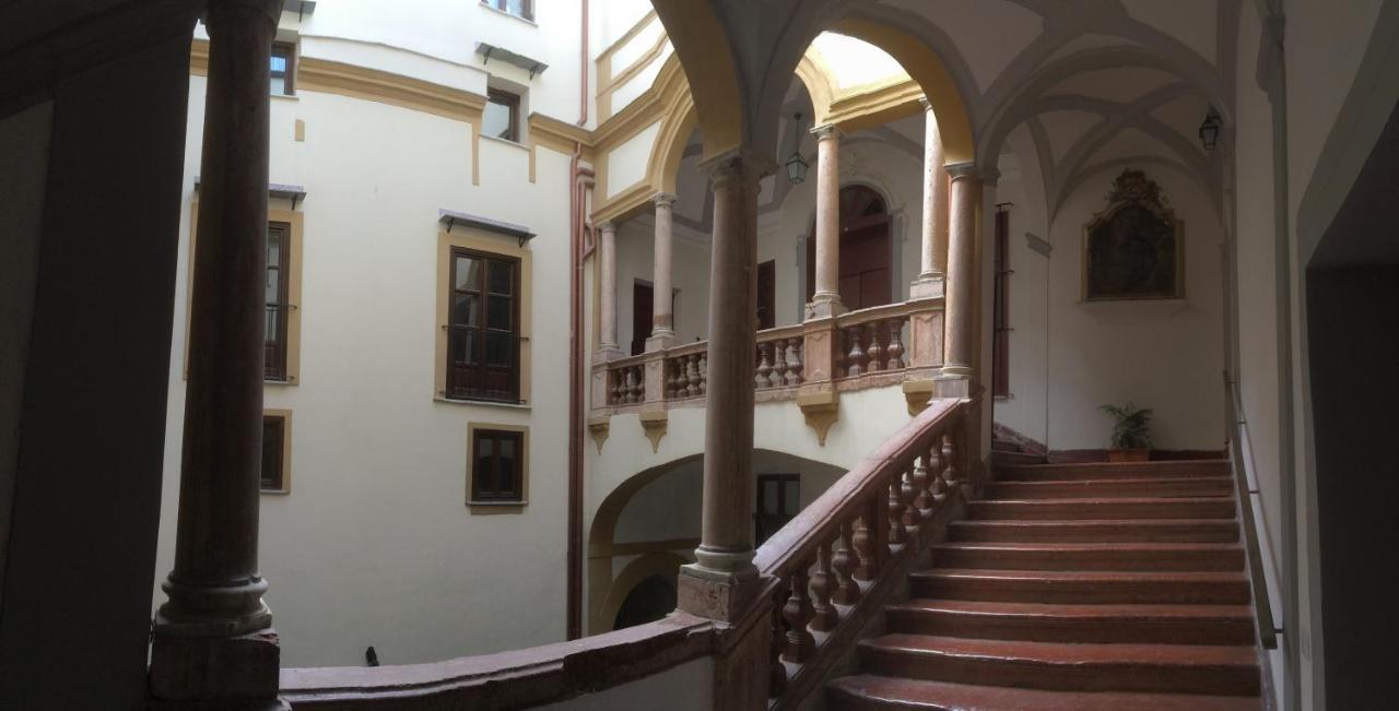 La Residenza Dell' Alloro Palermo Exterior foto